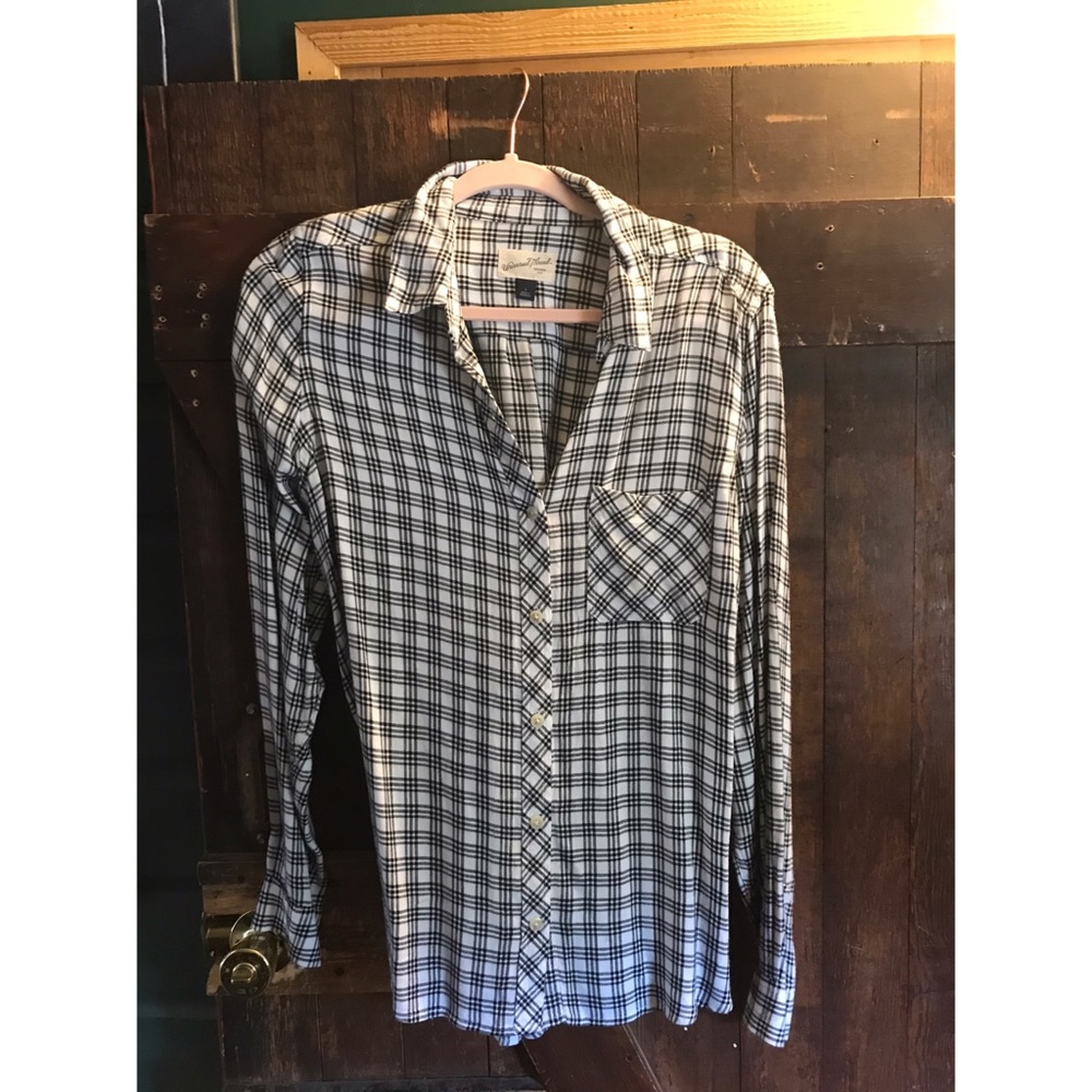 Soft light weight long sleeve flannel